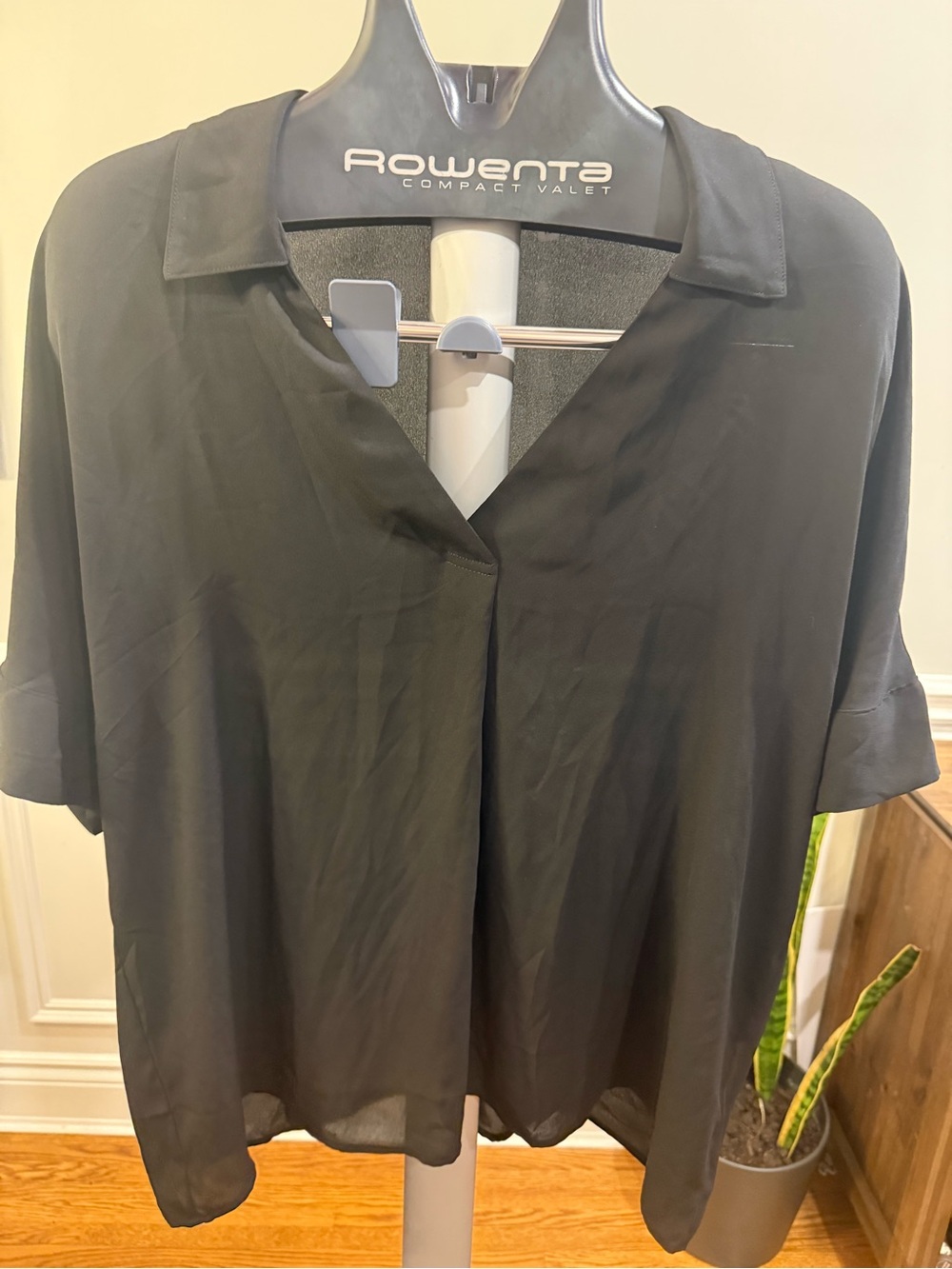 Reitmans Signature Black Short-Sleeve V-Neck Blouse XL
